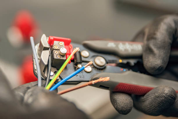 Best Emergency Electrical Repair  in Chantilly, VA